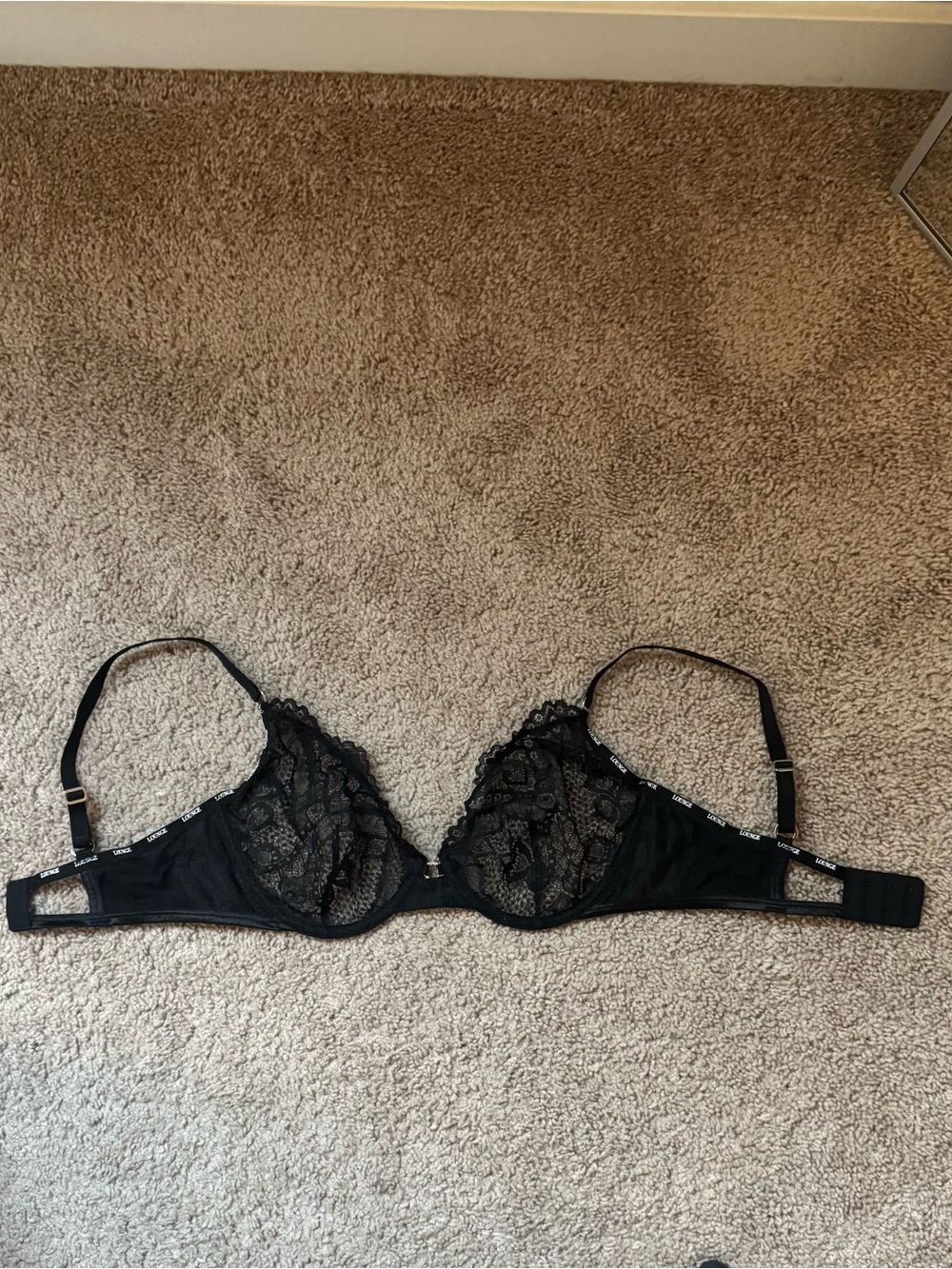 NWOT Lounge Underwear Charmed Lace Underwire Bra - Black